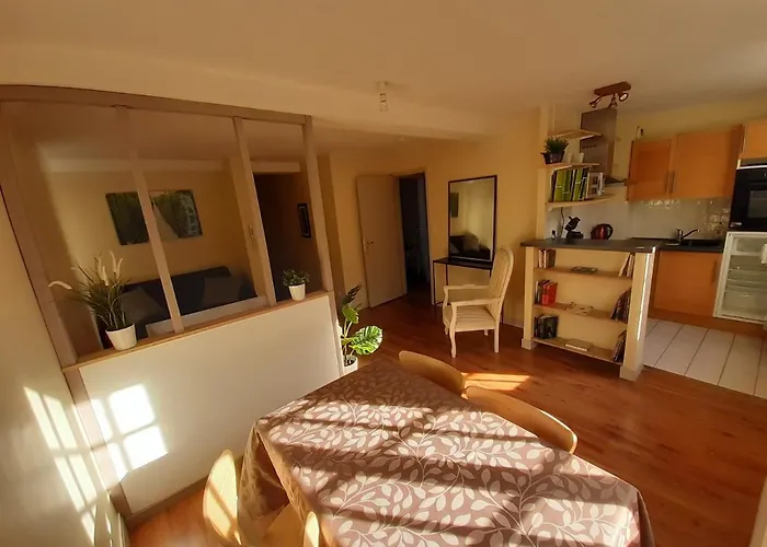 F2 De Charme Au Coeur De Rouen, Vu Unique Sur La Cathedrale Apartment *